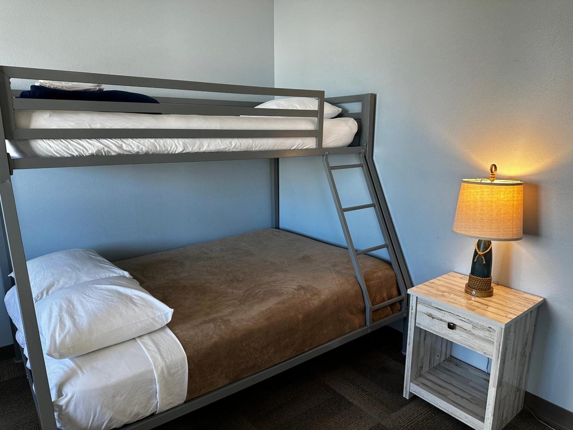 Coastal Inn And Suites Λονγκ Μπίτς Δωμάτιο φωτογραφία