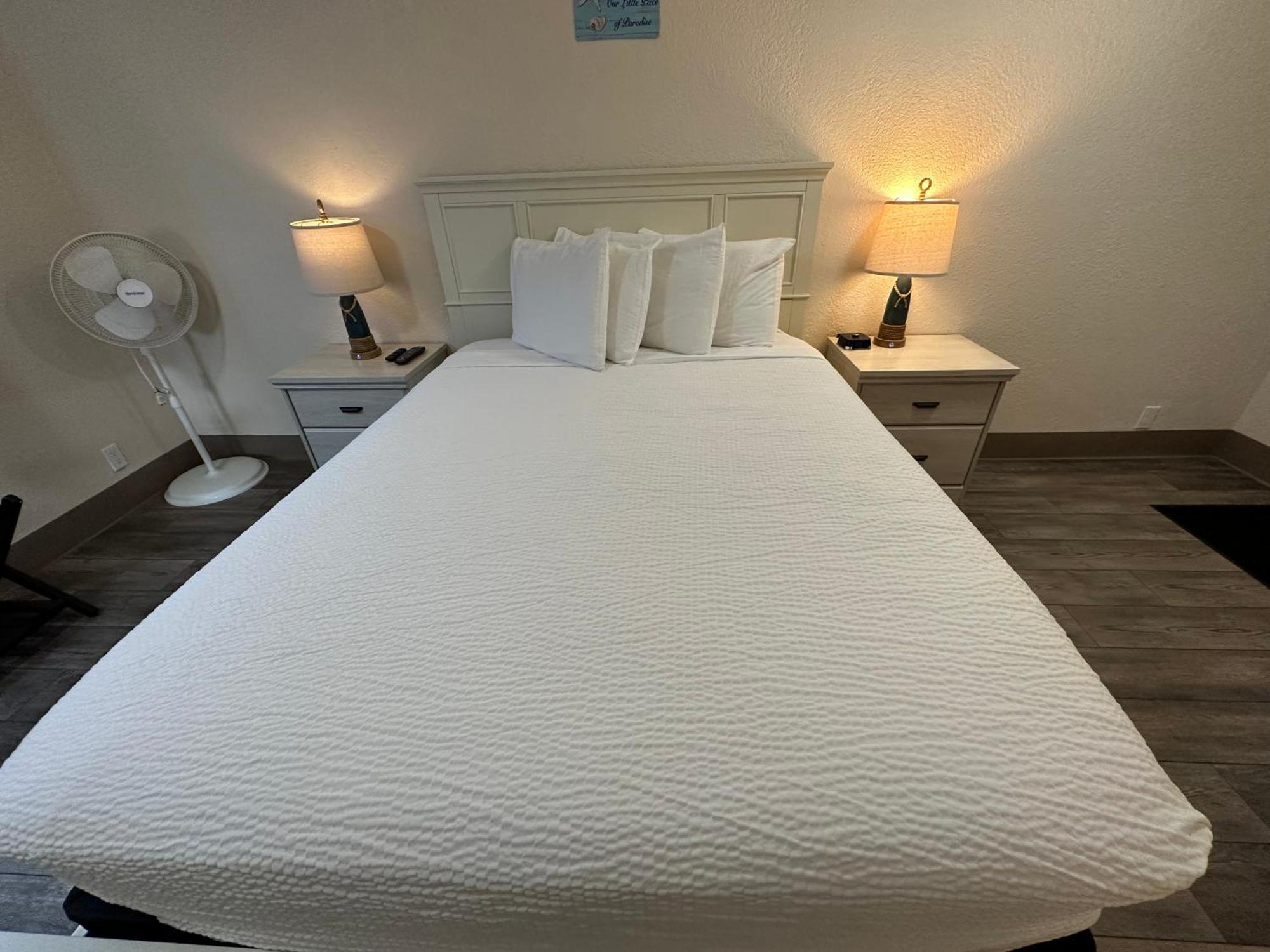 Coastal Inn And Suites Λονγκ Μπίτς Δωμάτιο φωτογραφία