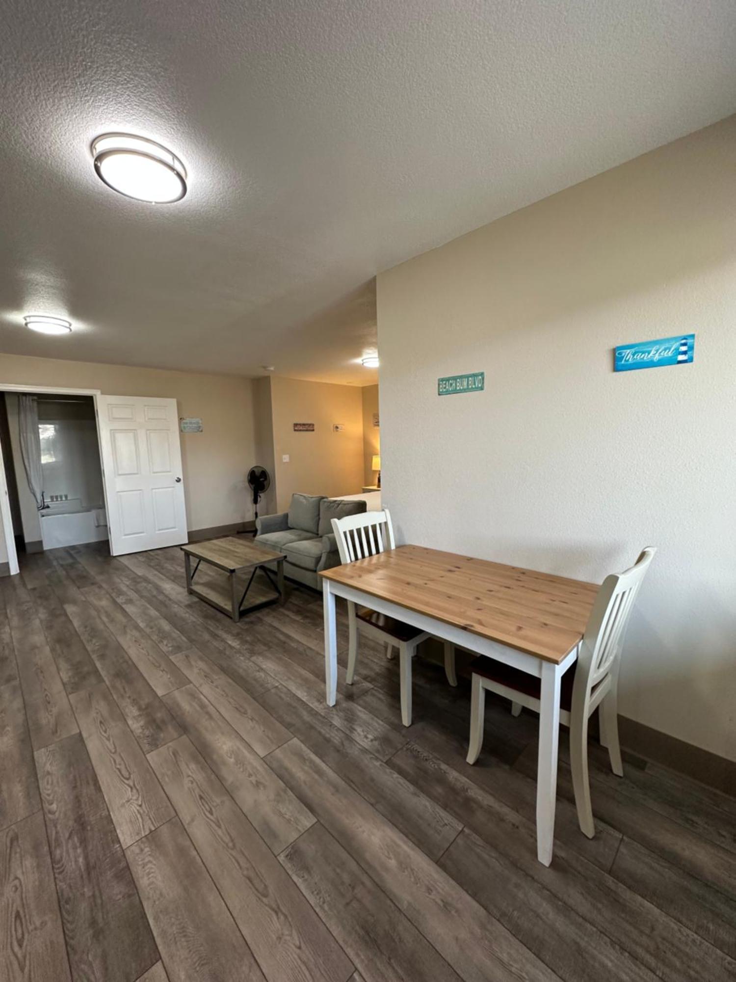 Coastal Inn And Suites Λονγκ Μπίτς Εξωτερικό φωτογραφία